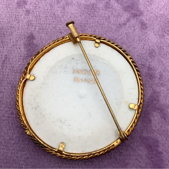 Vintage Floral  Limoges Brooch - Picture 3 of 5